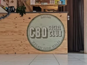 Le Lab: CBD Social Club en France